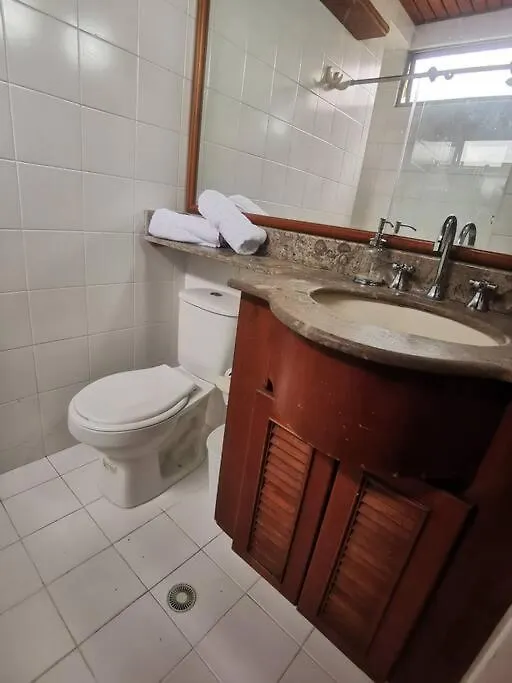 Economico Apartamento Amoblado En Medellin - Pro903 By Roots Rentals